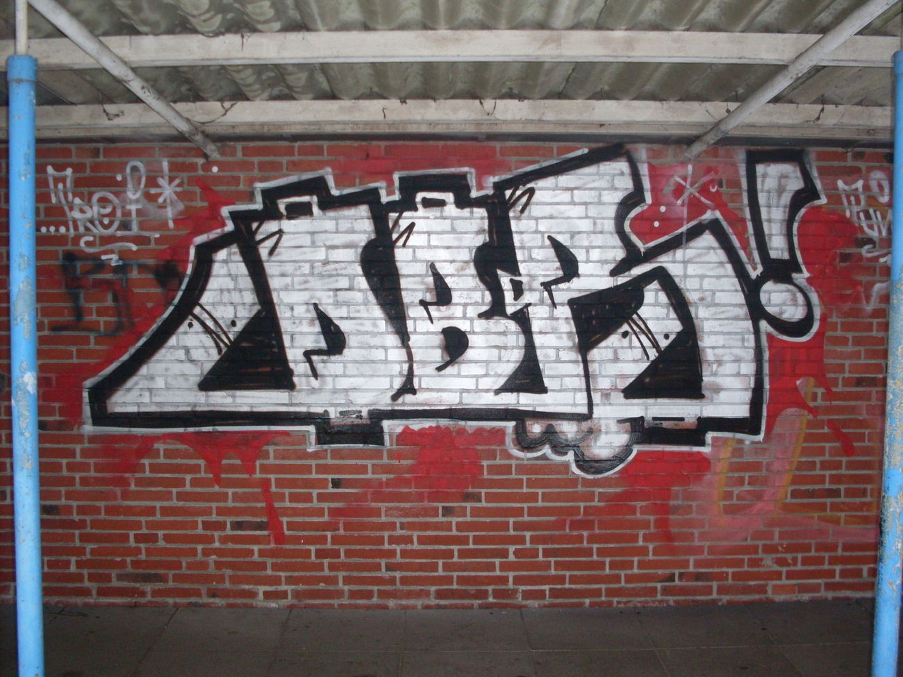 Graffiti Wall - Photo by ulica - kiel, dbr (2010)