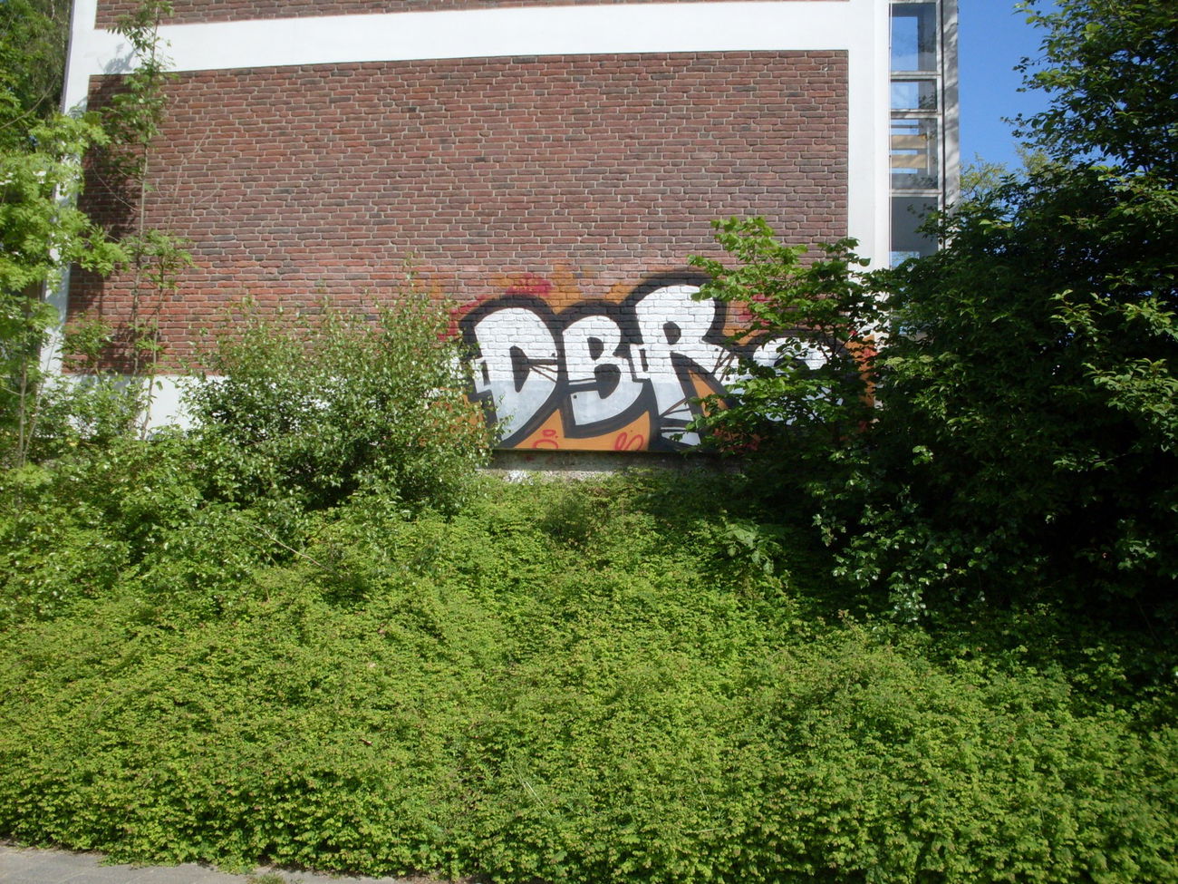 Graffiti Wall - Photo by ulica - kiel, dbr (2010)