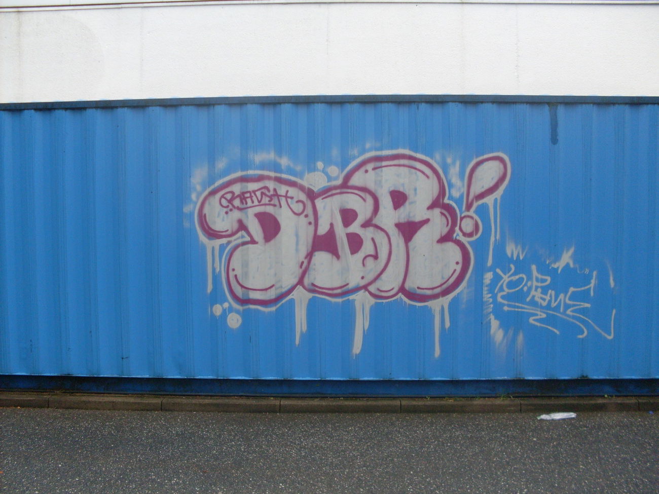Graffiti Wall - Photo by ulica - kiel, dbr (2009)