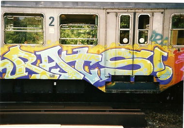 Graffiti Train - Photo by ultramarinblau - rats