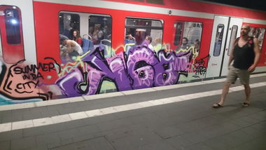 Graffiti Wall - Photo by ultramarinblau - kgb (2015)