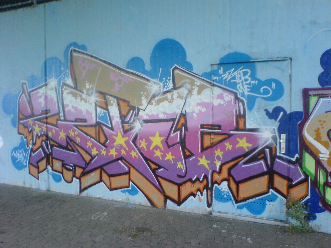 Graffiti Wall - Photo by ultramarinblau - zztop