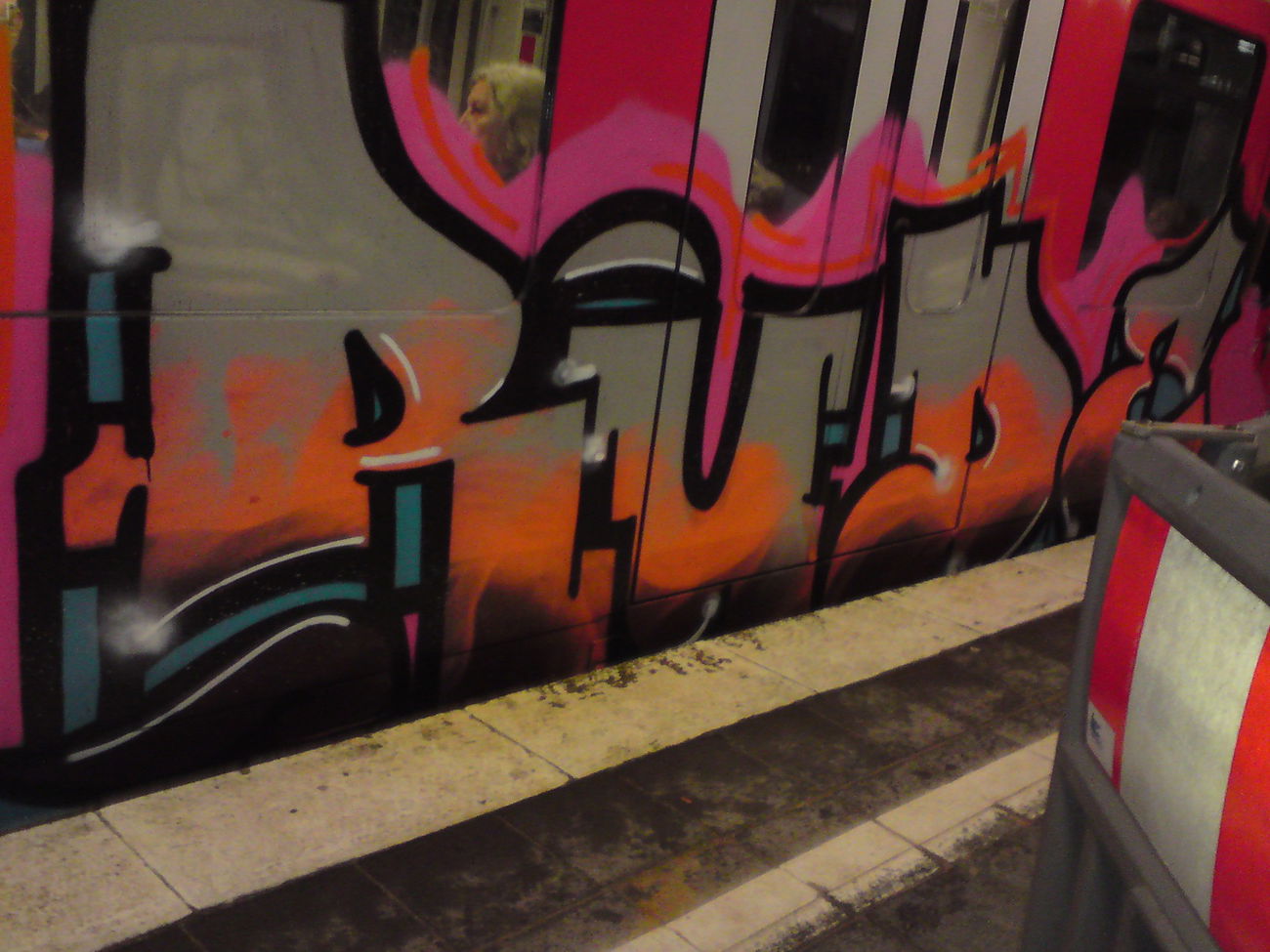 Graffiti Train - Photo by ultramarinblau - rude