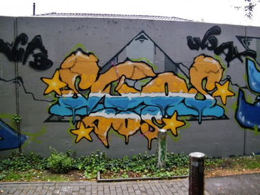 Graffiti Wall in Chemnitz - Photo by undecided - UWAX (2013)