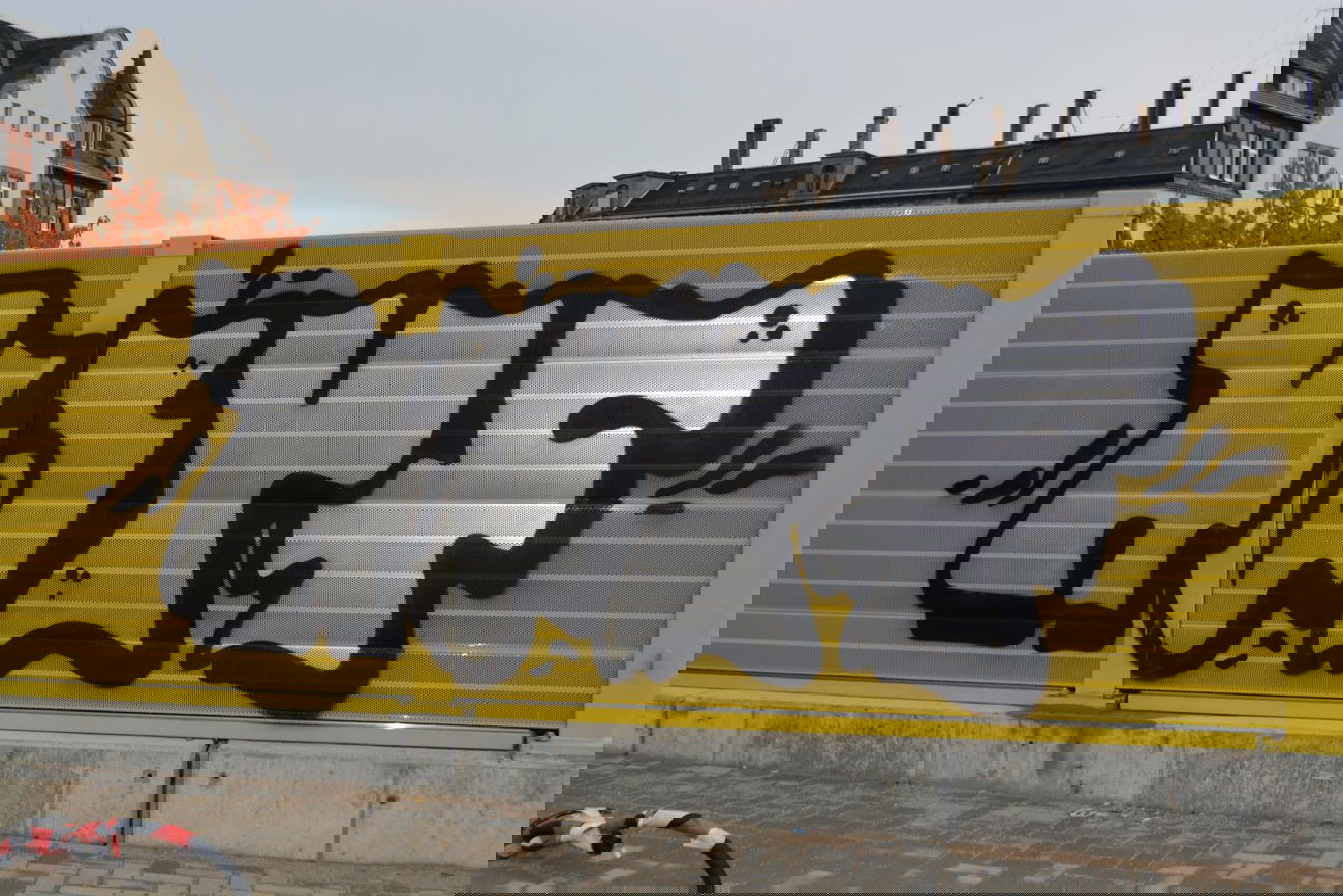 Graffiti Bombing in Leipzig - Photo by undecided (2013)