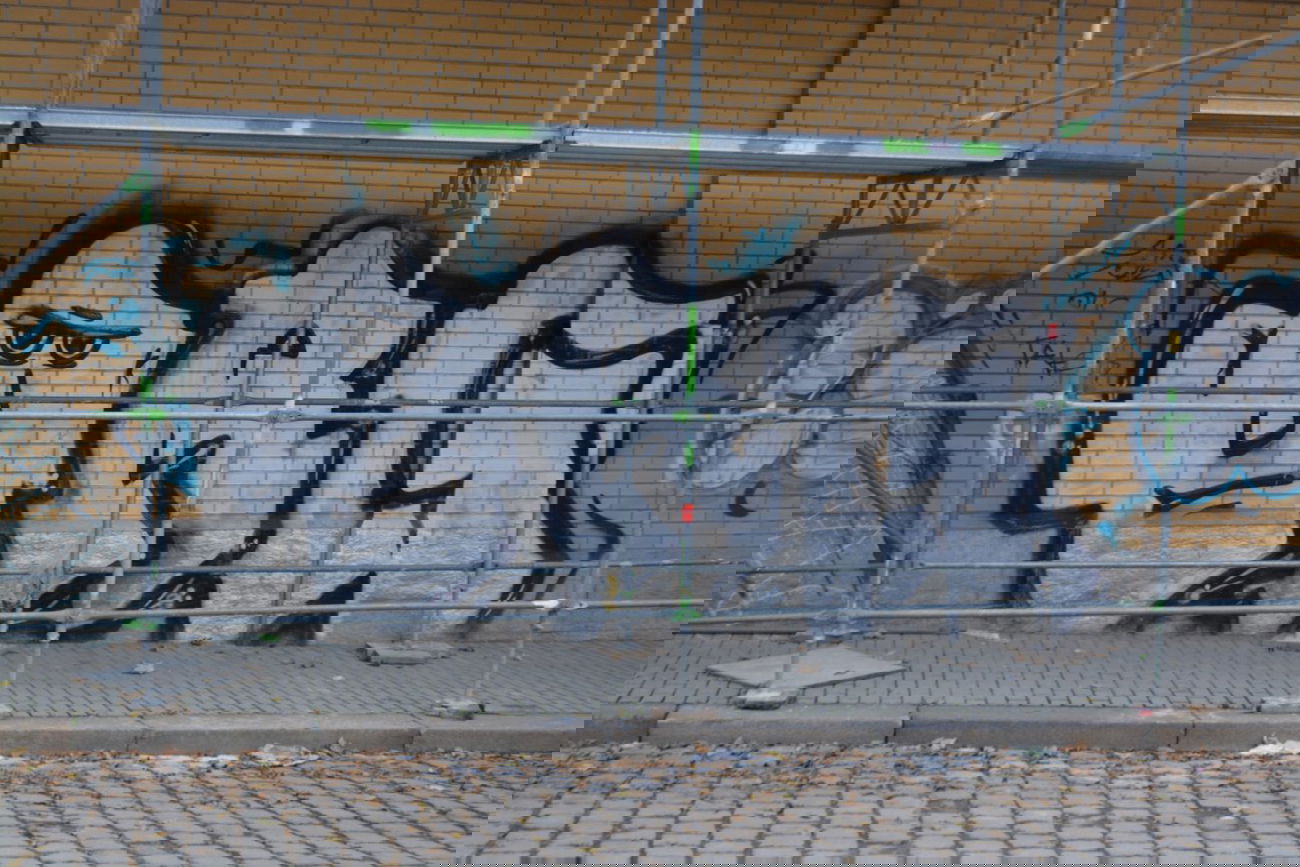 Graffiti Bombing in Leipzig - Photo by undecided (2013)