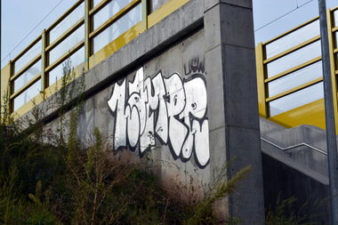 Graffiti Bombing in Leipzig - Photo by undecided (2013)