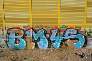 Graffiti Bombing in Leipzig - Photo by undecided (2013)