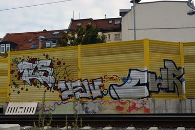 Graffiti Bombing in Leipzig - Photo by undecided (2013)