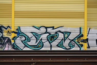 Graffiti Bombing in Leipzig - Photo by undecided (2013)