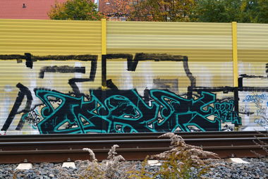 Graffiti Bombing in Leipzig - Photo by undecided (2013)