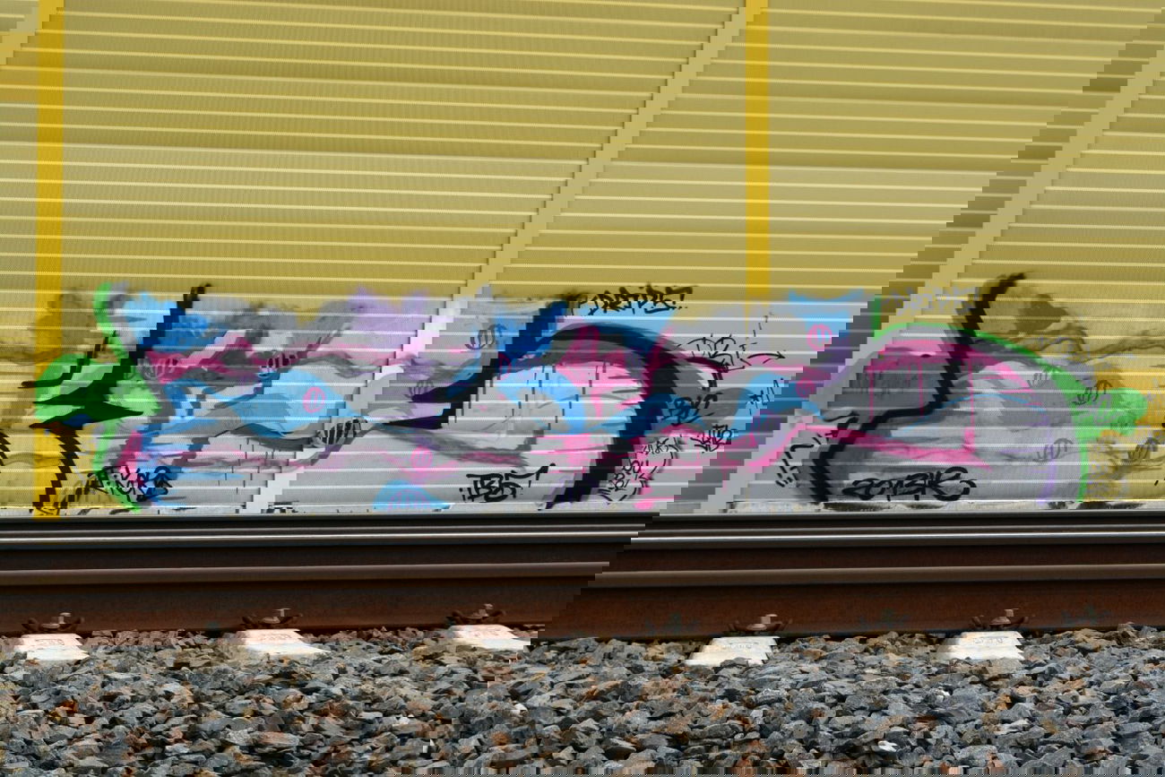 Graffiti Bombing in Leipzig - Photo by undecided (2013)