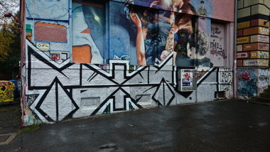 Graffiti Wall in Chemnitz - Photo by undecided - 9MM (2013)