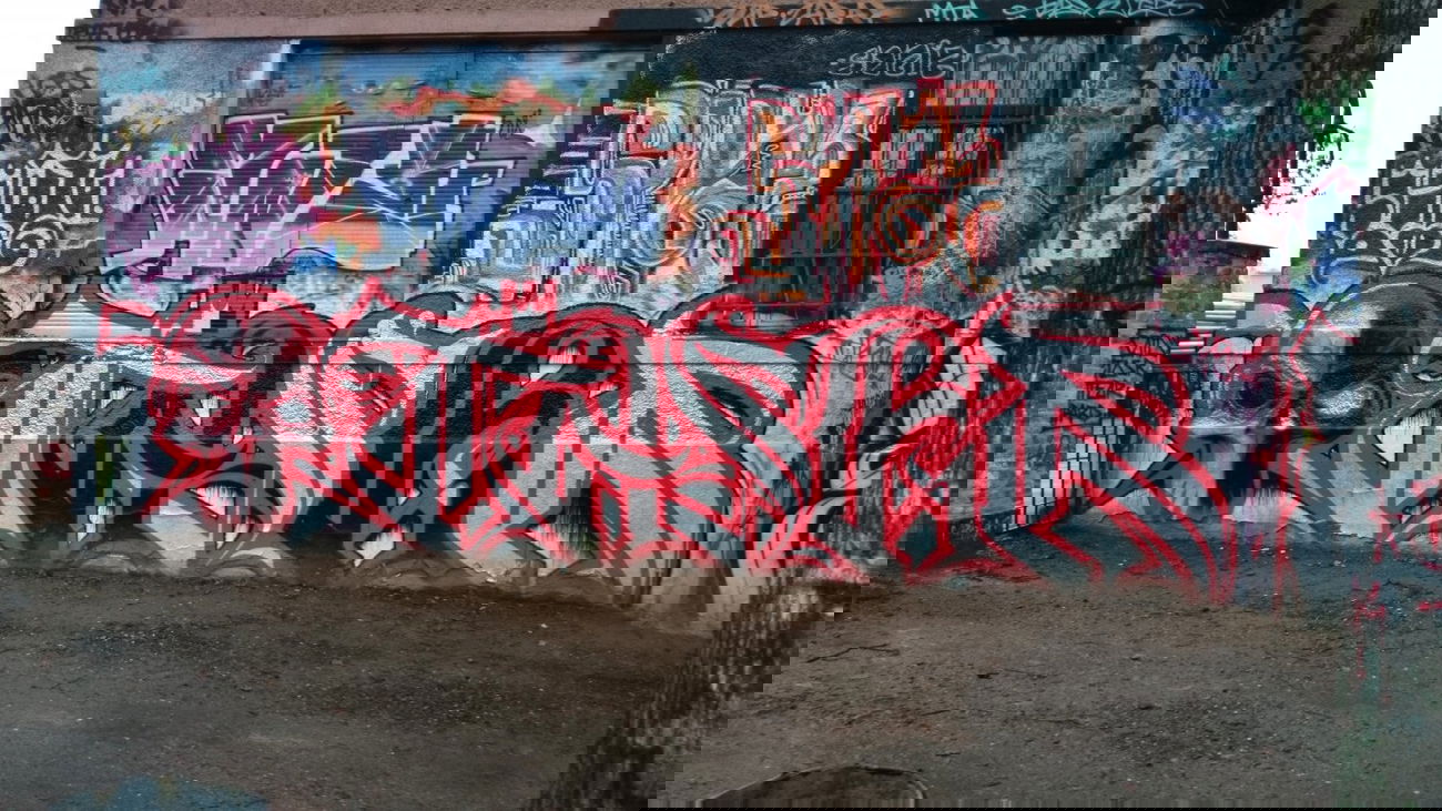 Graffiti Wall in Chemnitz - Photo by undecided - 9MM (2013)