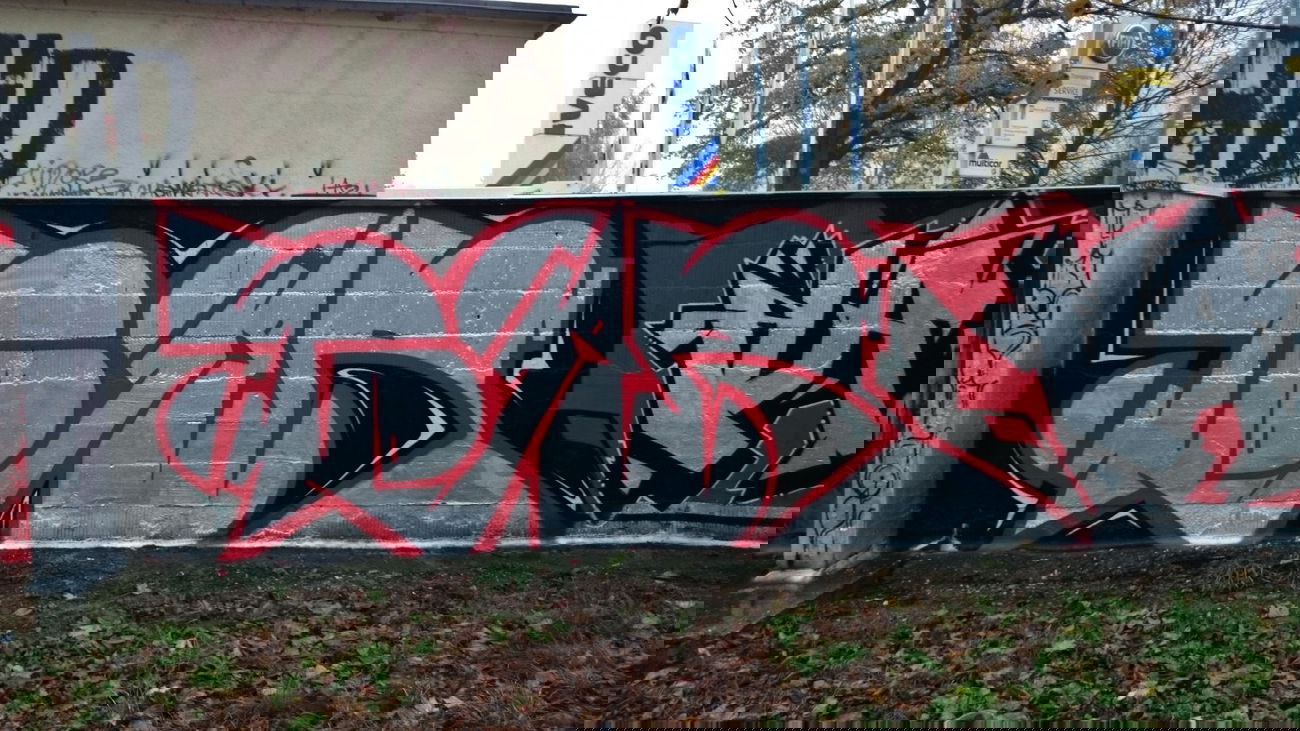 Graffiti Wall in Chemnitz - Photo by undecided - 9MM (2013)