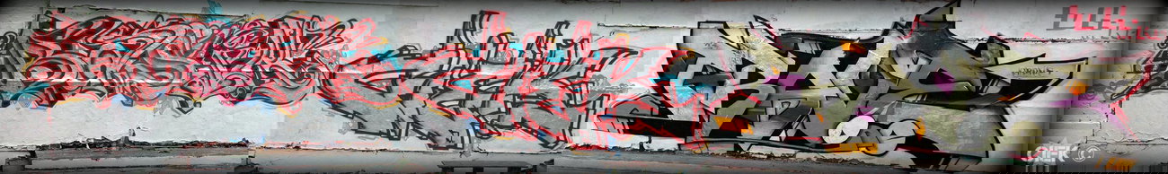 Graffiti Wall in Berlin - Photo by undercover1 - grave, ciek, basik (2013)