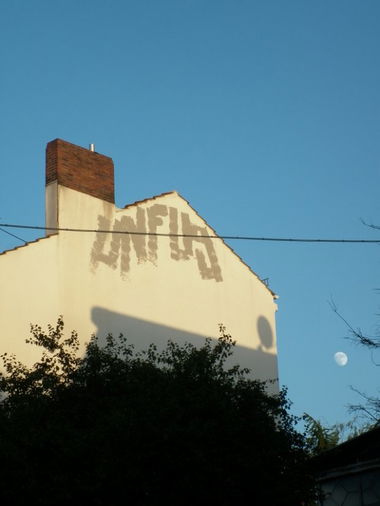 Graffiti Bombing in Bremen - Photo by unfug - unfug (2012)