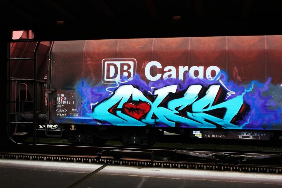 Graffiti Train - Photo by unitedartist - rip, coxes, herz
