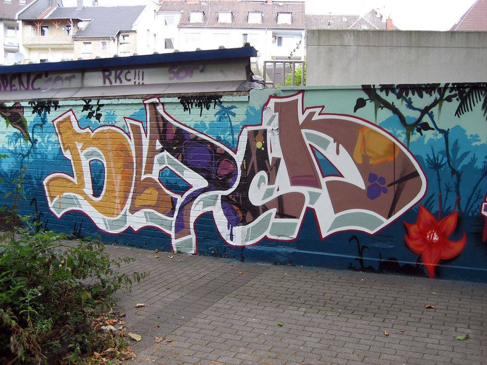 Graffiti Wall - Photo by unitedartist - black
