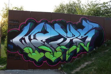 Graffiti Wall - Photo by unitedartist - weis, etc, krew