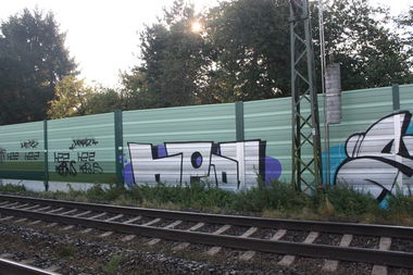 Graffiti Wall - Photo by unitedartist - hez