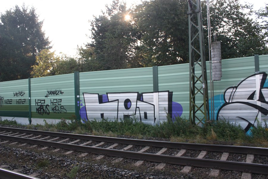 Graffiti Wall - Photo by unitedartist - hez