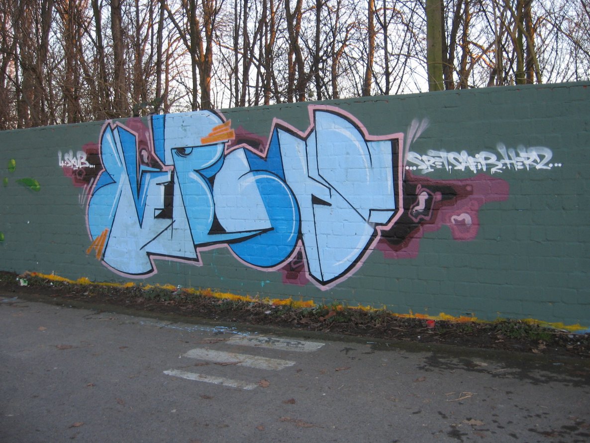 Graffiti Wall - Photo by unitedartist - berch