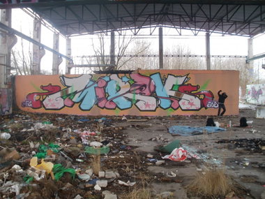 Graffiti Wall - Photo by unknown - mirok (2013)
