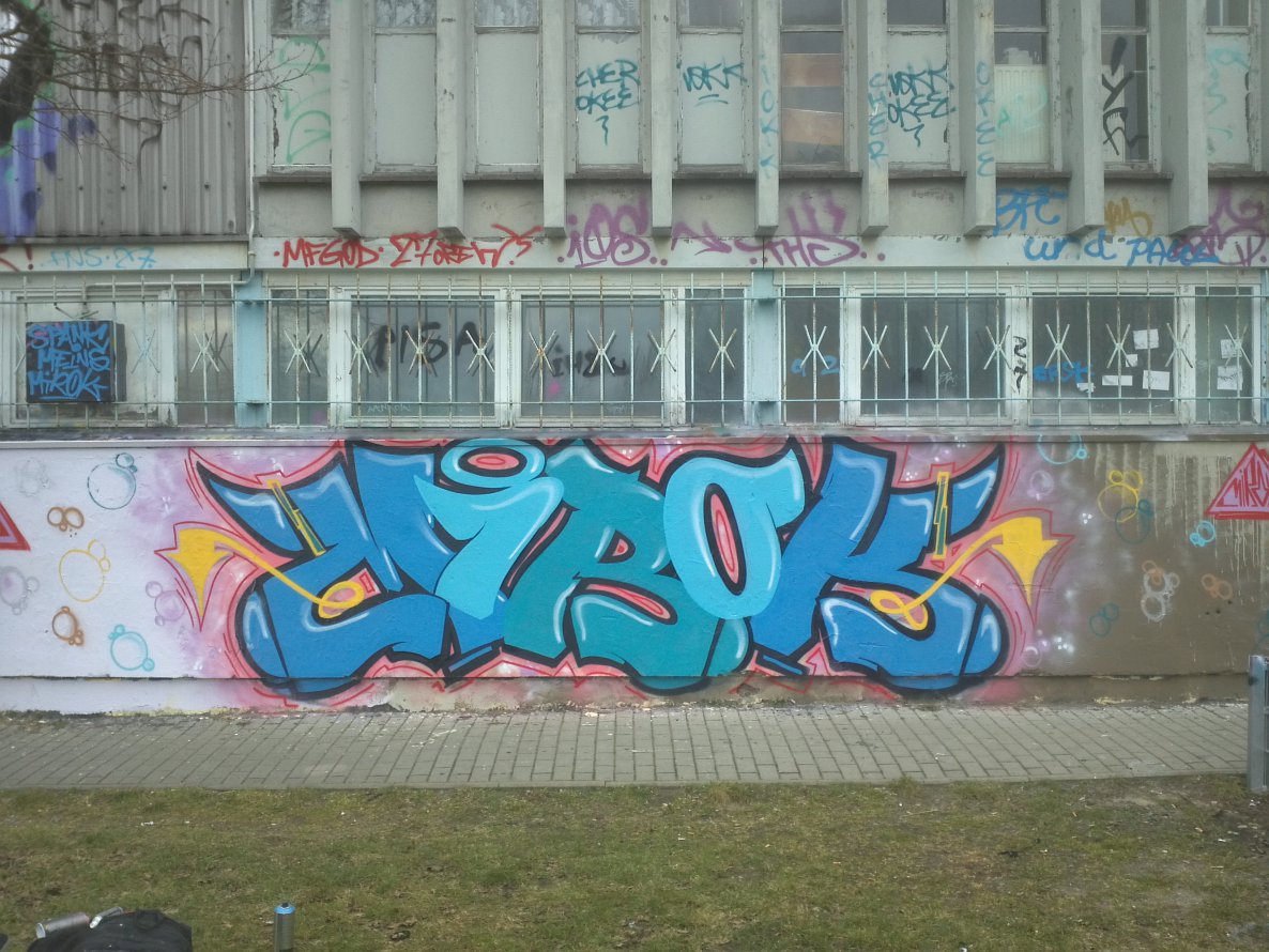 Graffiti Wall - Photo by unknown - mirok (2014)