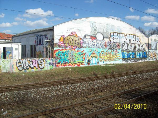 Graffiti Wall - Photo by unknown - god, frk, mfg (2010)