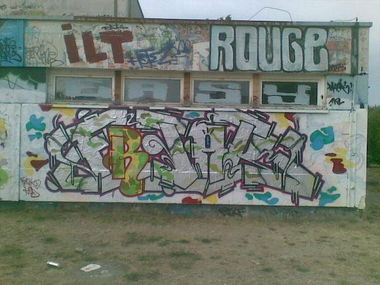 Graffiti Wall - Photo by unknown - freak, mirok (2012)