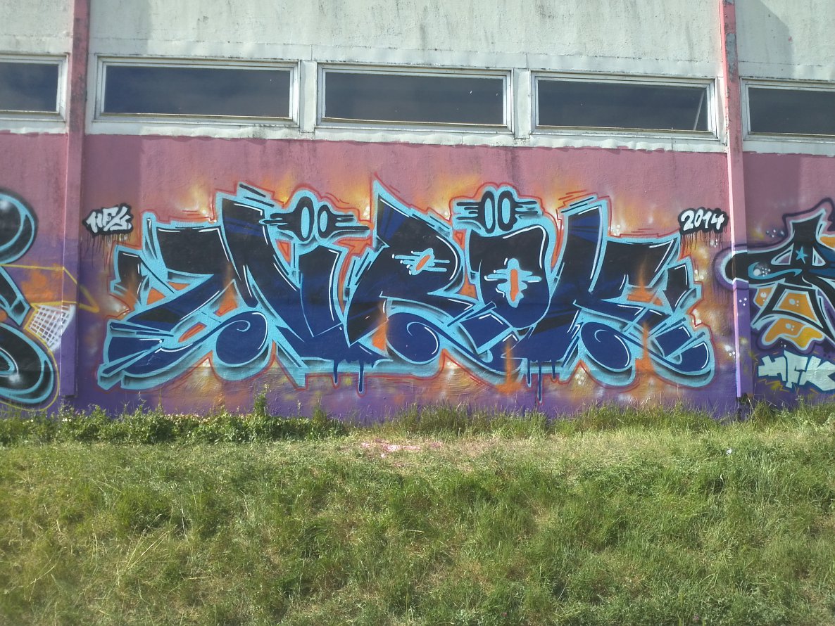 Graffiti Wall - Photo by unknown - mirok (2014)