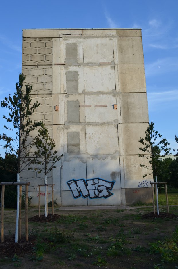 Graffiti Bombing - Photo by unknown - mfg, god (2014)