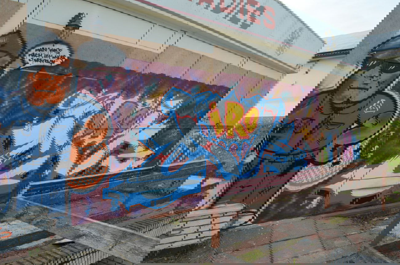 Graffiti Wall - Photo by unknown - mirok, mfg, god (2014)