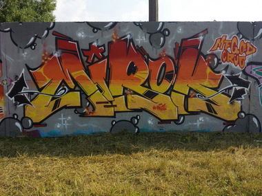 Graffiti Wall - Photo by unknown - mirok, mfg, god (2014)