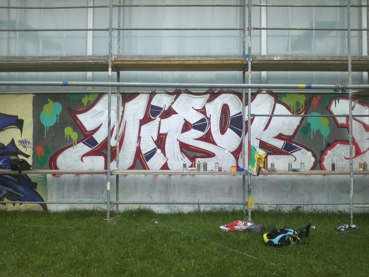 Graffiti Wall - Photo by unknown - mirok, mfg, god (2014)