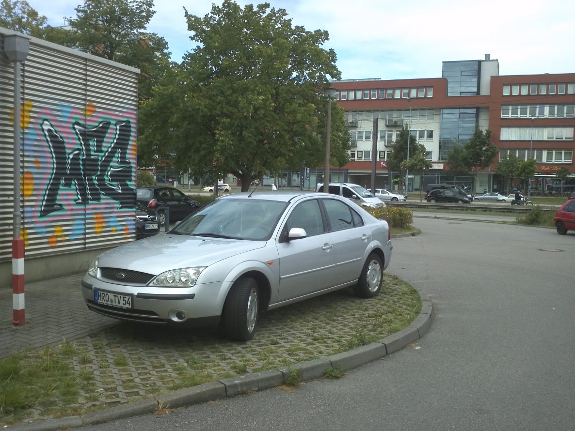 Graffiti Wall - Photo by unknown - mfg, god (2014)