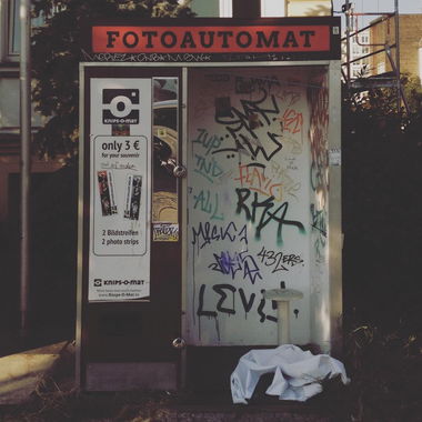 Graffiti Wall - Photo by urbanberlin