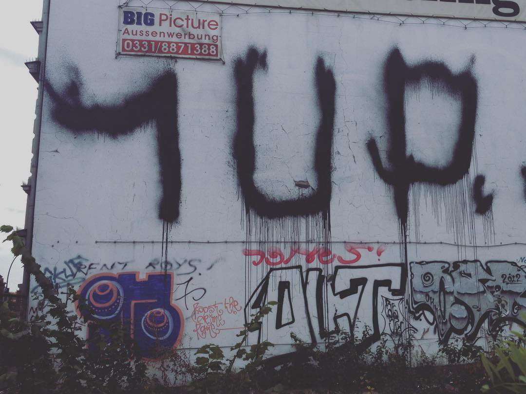 Graffiti Wall - Photo by urbanberlin