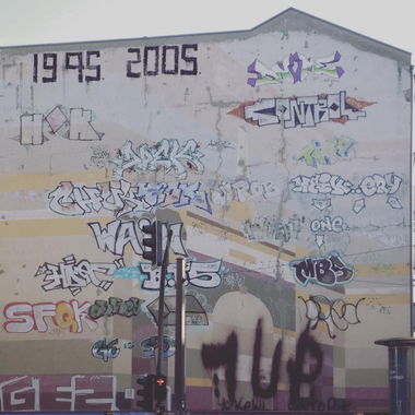 Graffiti Wall - Photo by urbanberlin