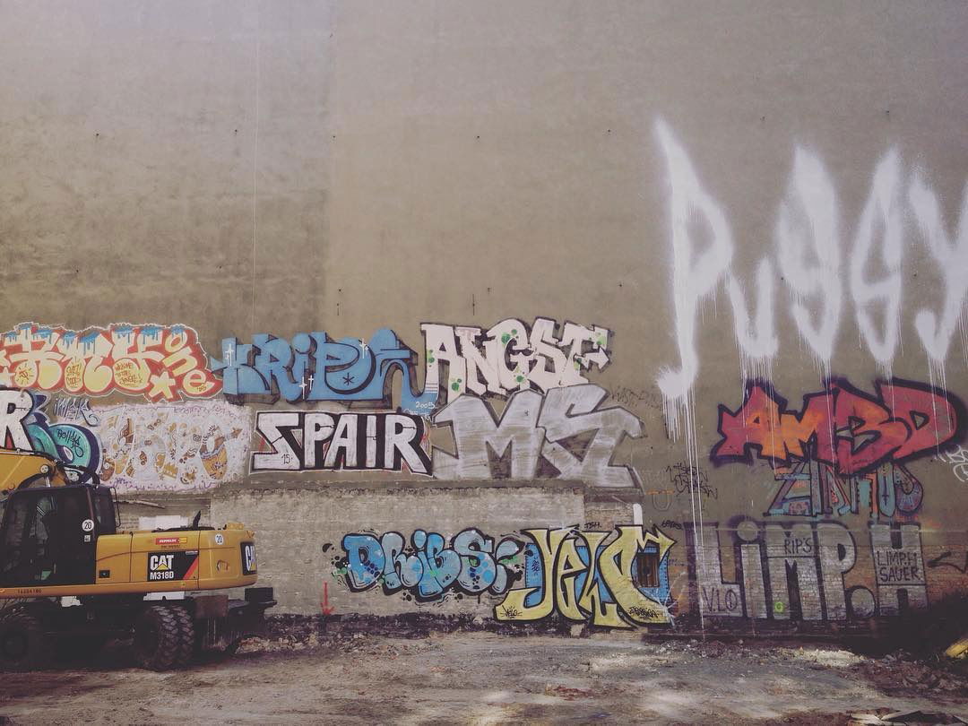 Graffiti Wall - Photo by urbanberlin