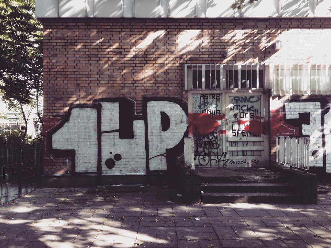 Graffiti Wall - Photo by urbanberlin