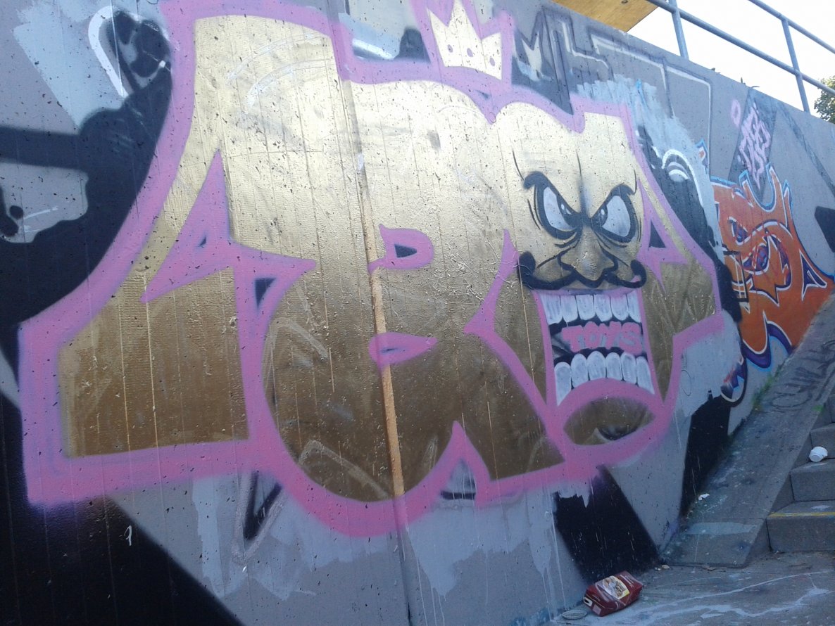 Graffiti Bombing - Photo by vAl - 28 (2014)
