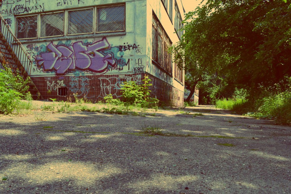 Graffiti Bombing - Photo by ventventvent