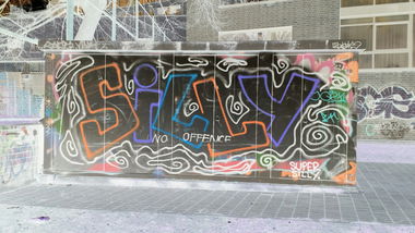 Graffiti Bombing in Vilnius - Photo by verikoolnyga - bang, bangbang, sck.si (2015)