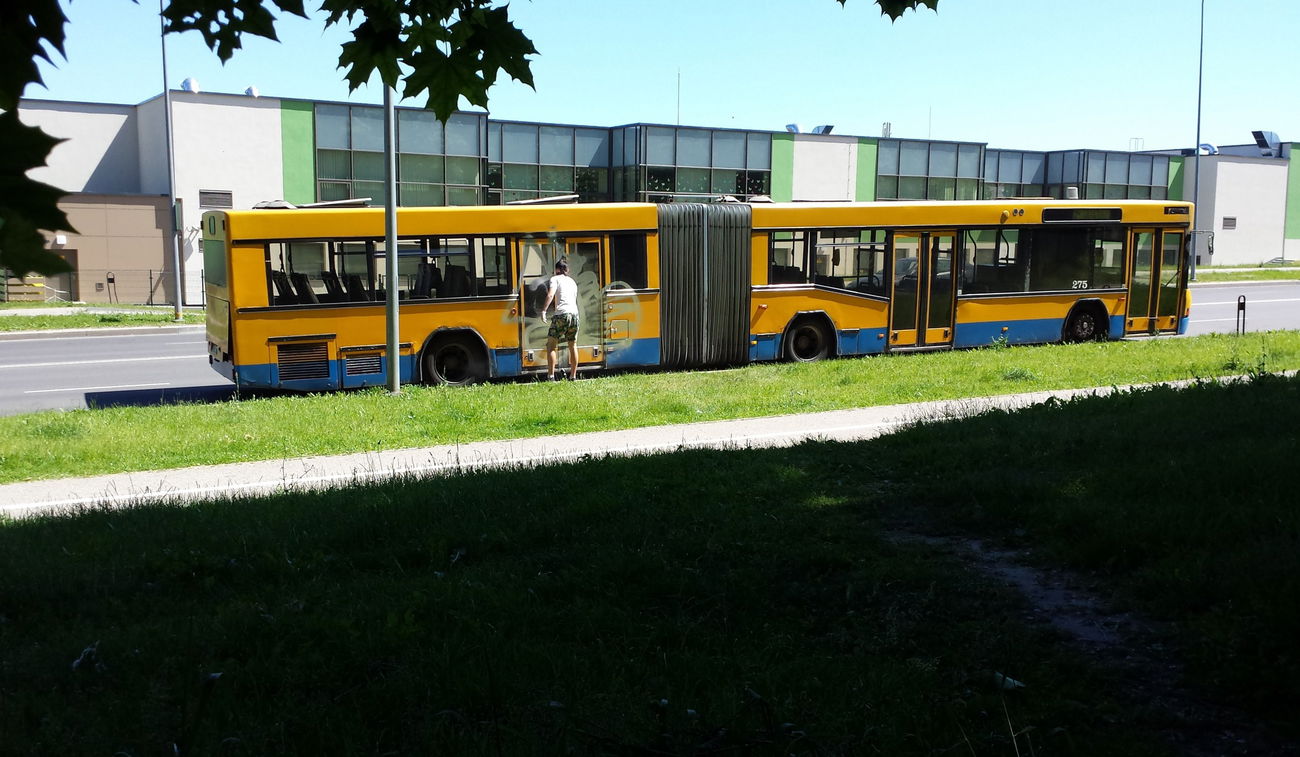 Graffiti Bombing in Vilnius baltupiai - Photo by verikoolnyga - sck, si, sntr (2015)