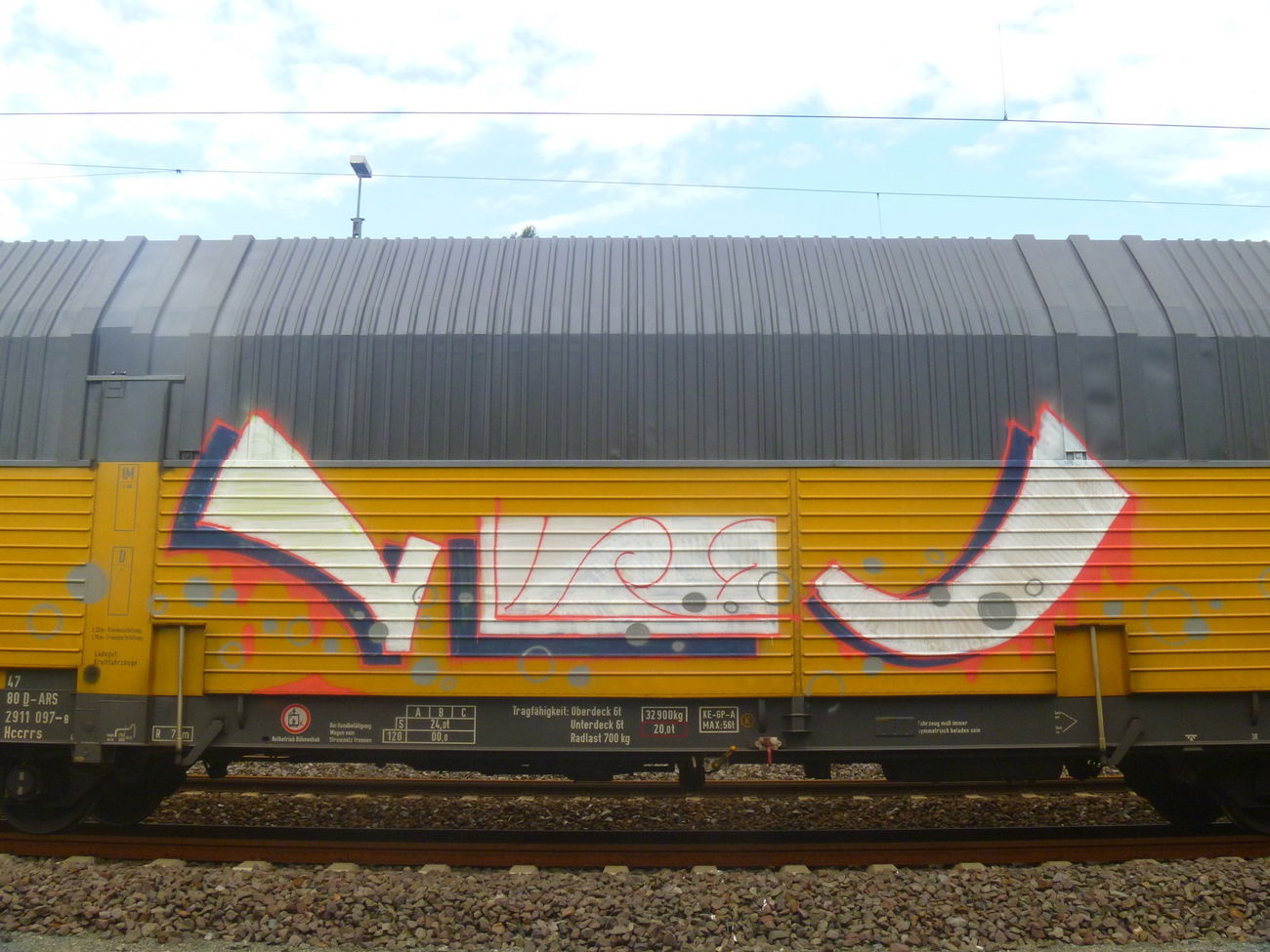Graffiti Train in Bremen - Photo by viciousLove - vcu (2015)