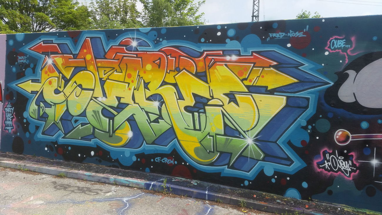 Graffiti Wall - Photo by waikiki