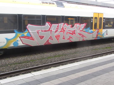 Graffiti Wall - Photo by waikiki - gk