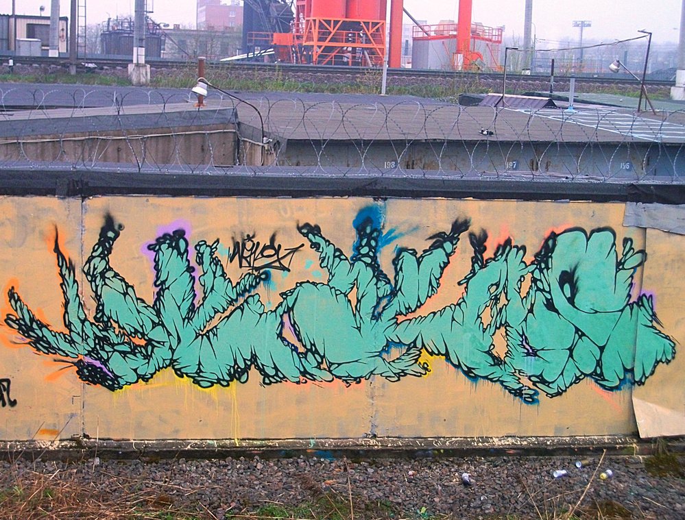 Graffiti Wall - Photo by waksy - waks (2010)
